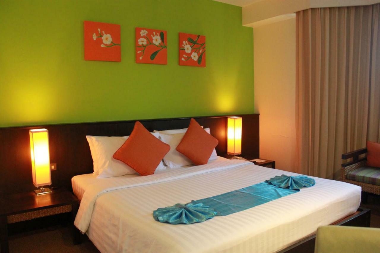 Chon Inter Hotel Chonburi Exteriör bild