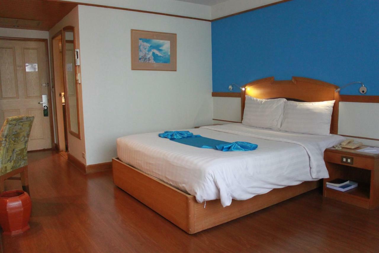 Chon Inter Hotel Chonburi Exteriör bild