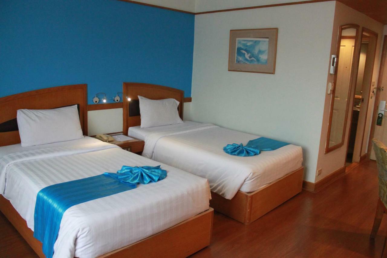 Chon Inter Hotel Chonburi Exteriör bild