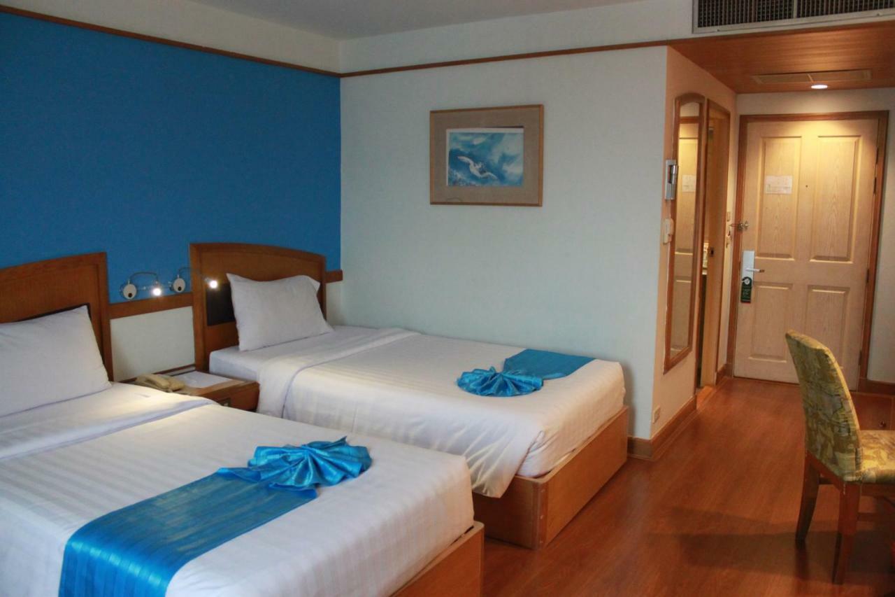Chon Inter Hotel Chonburi Exteriör bild