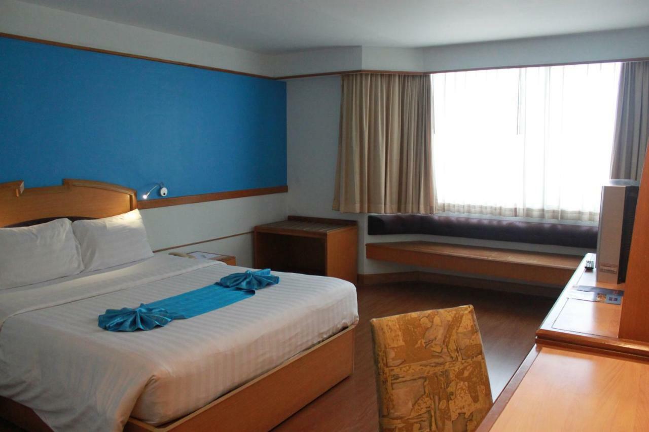 Chon Inter Hotel Chonburi Exteriör bild