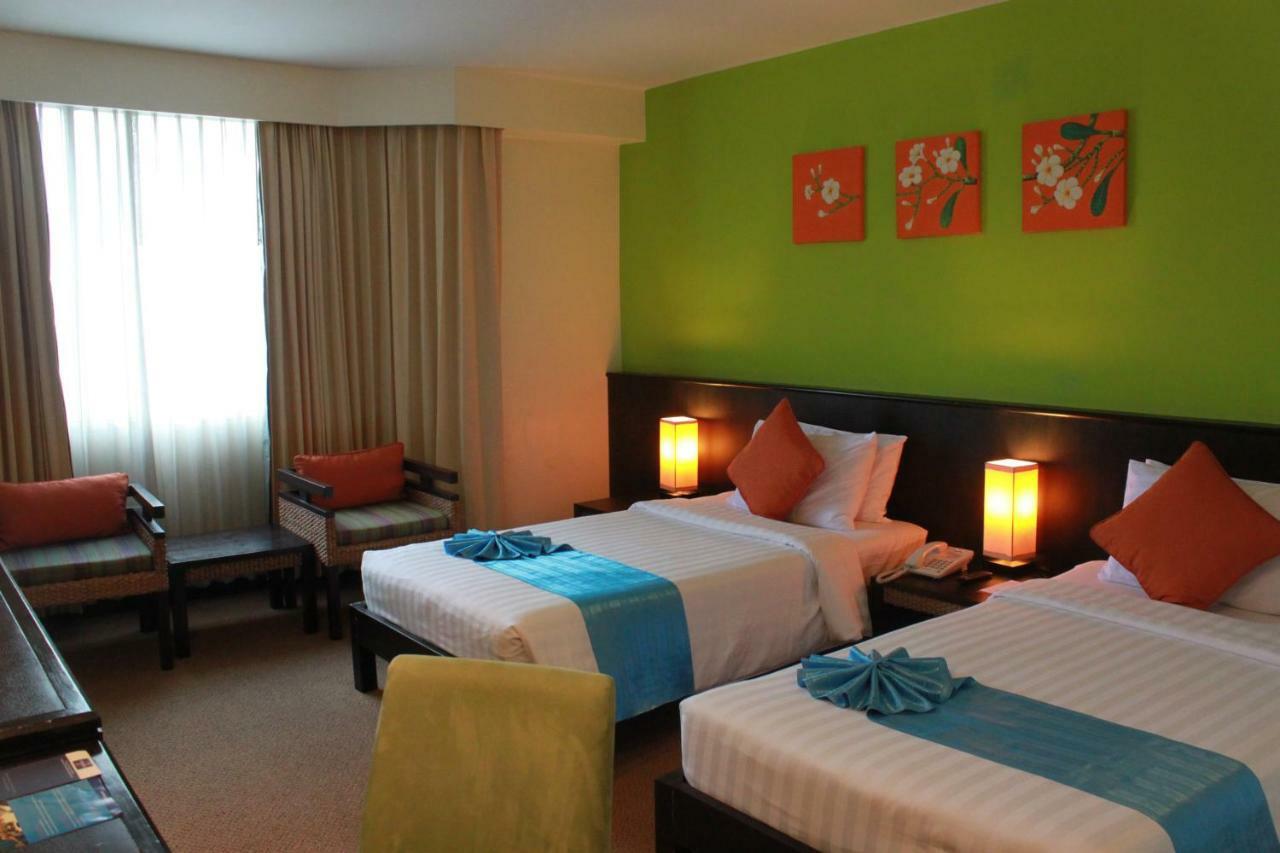 Chon Inter Hotel Chonburi Exteriör bild